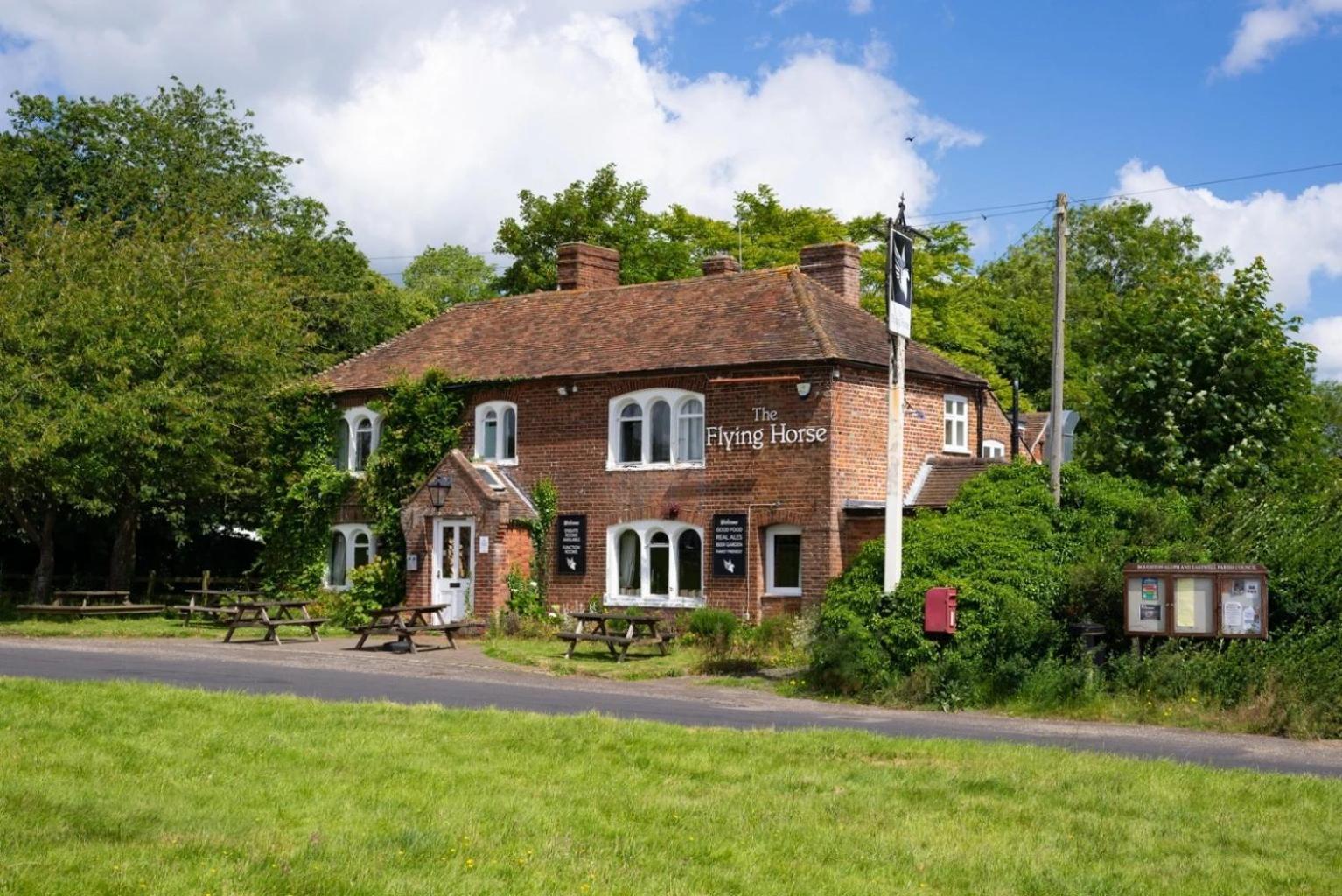 The Flying Horse Inn Boughton Aulph Ngoại thất bức ảnh